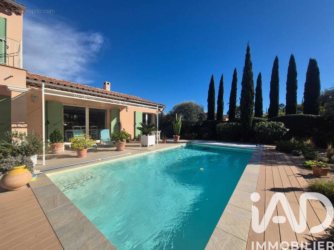 Photo 2 - Maison à COTIGNAC