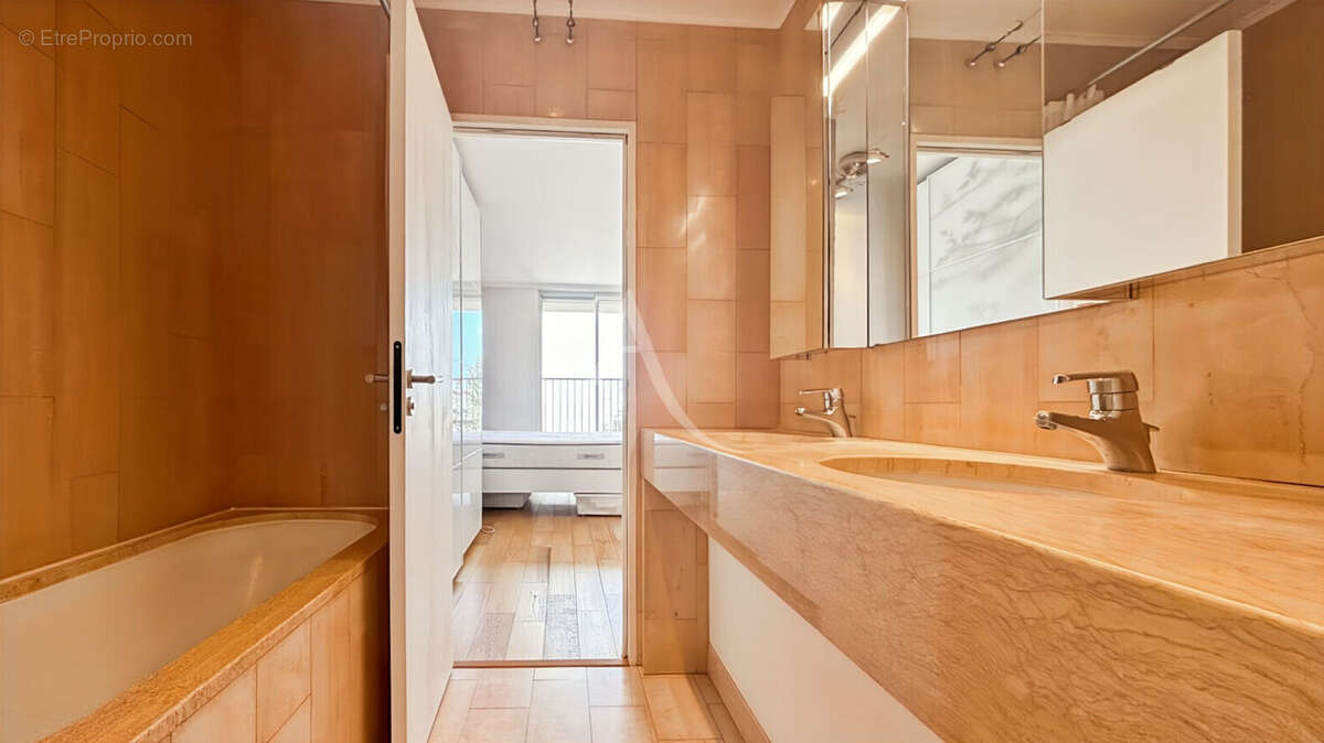 Appartement à BOULOGNE-BILLANCOURT