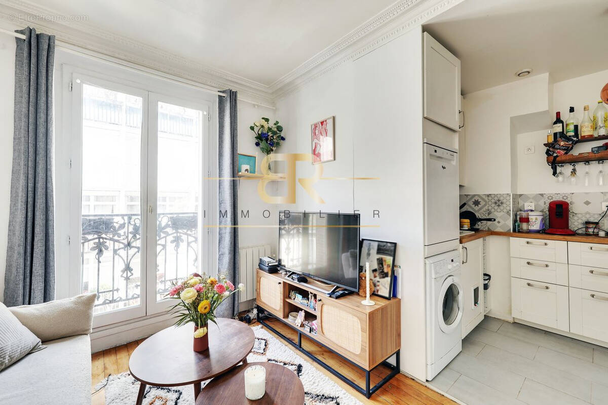 Appartement à PARIS-18E