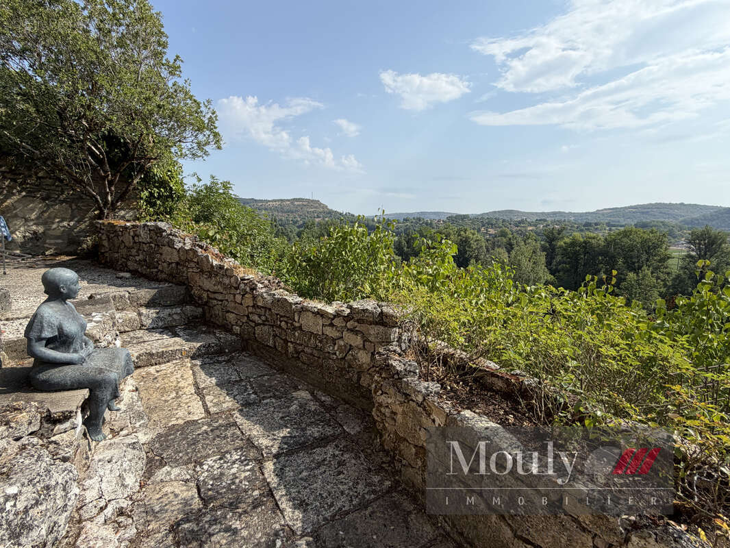 Chateau  avec vue exceptionnelle sur le lot - photo 7
