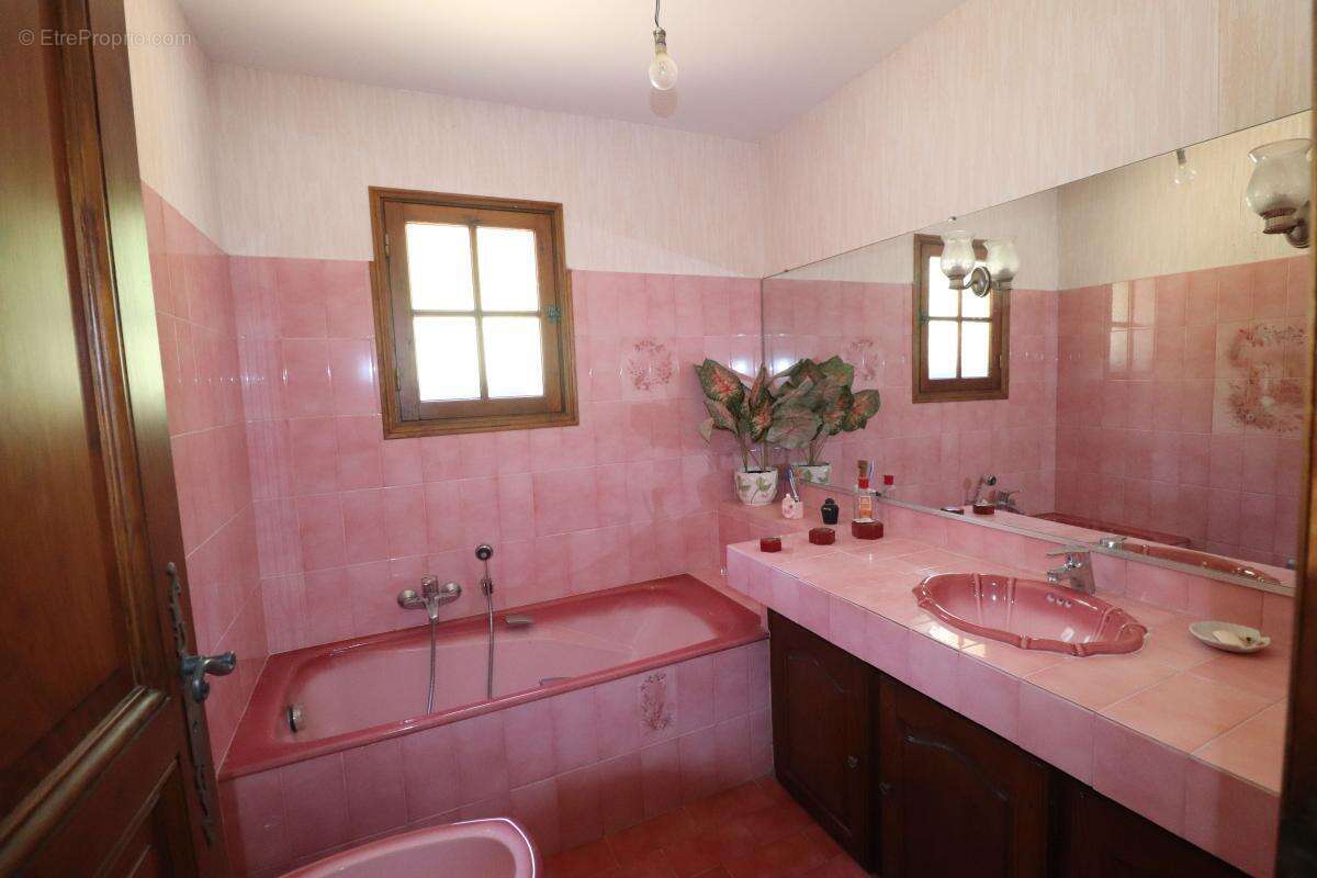 Maison à BERRE-LES-ALPES