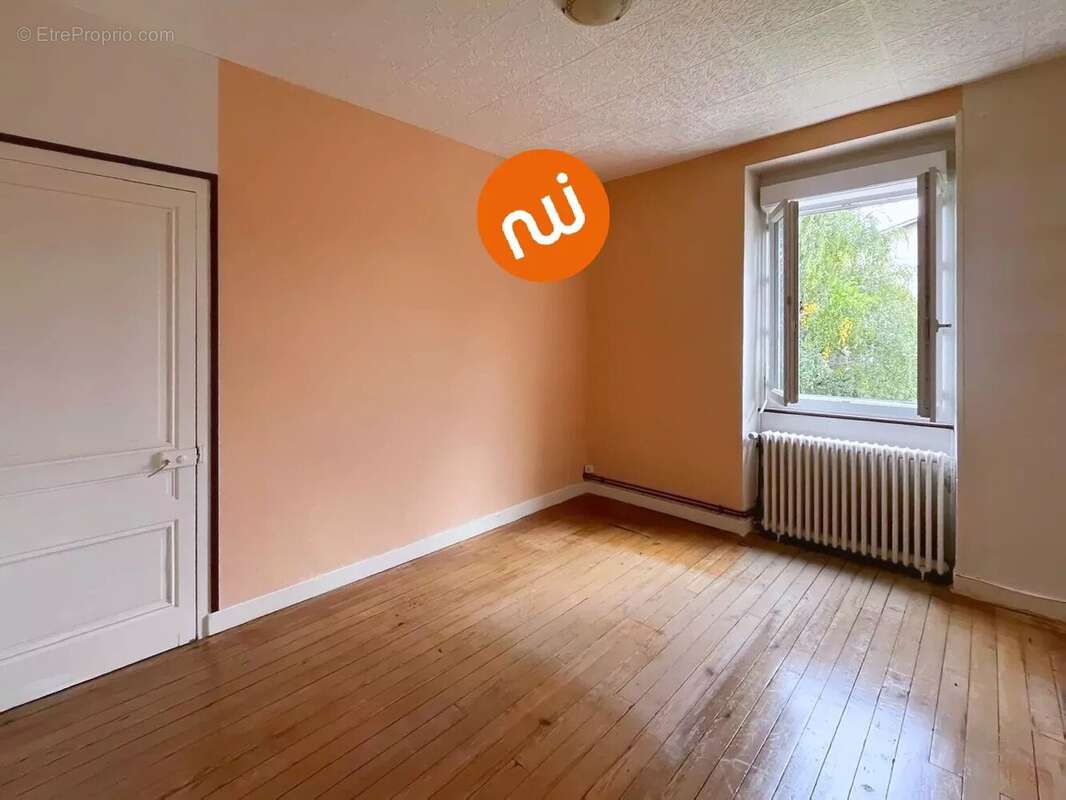 Appartement à SAINT-GENIS-LAVAL