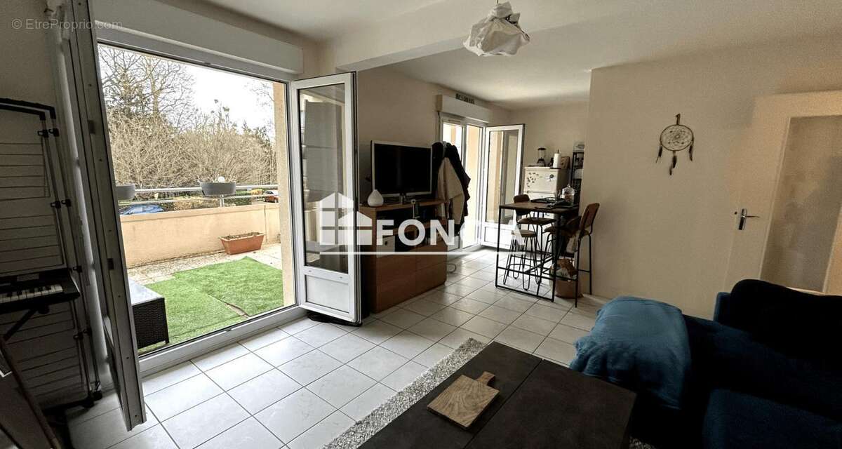 Appartement à LEVES