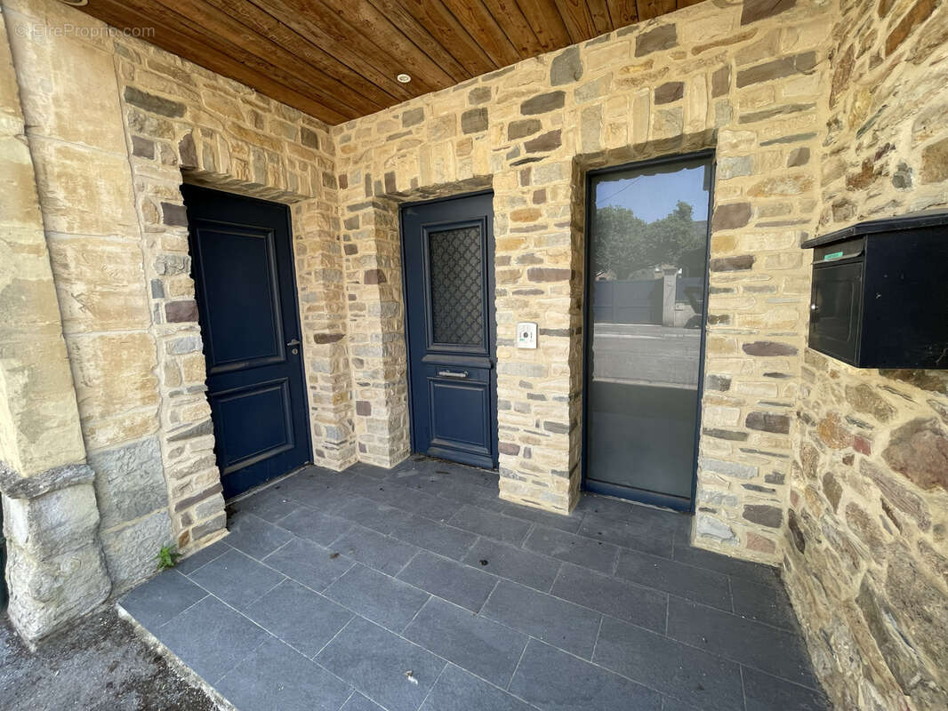 Maison à MAUBERT-FONTAINE