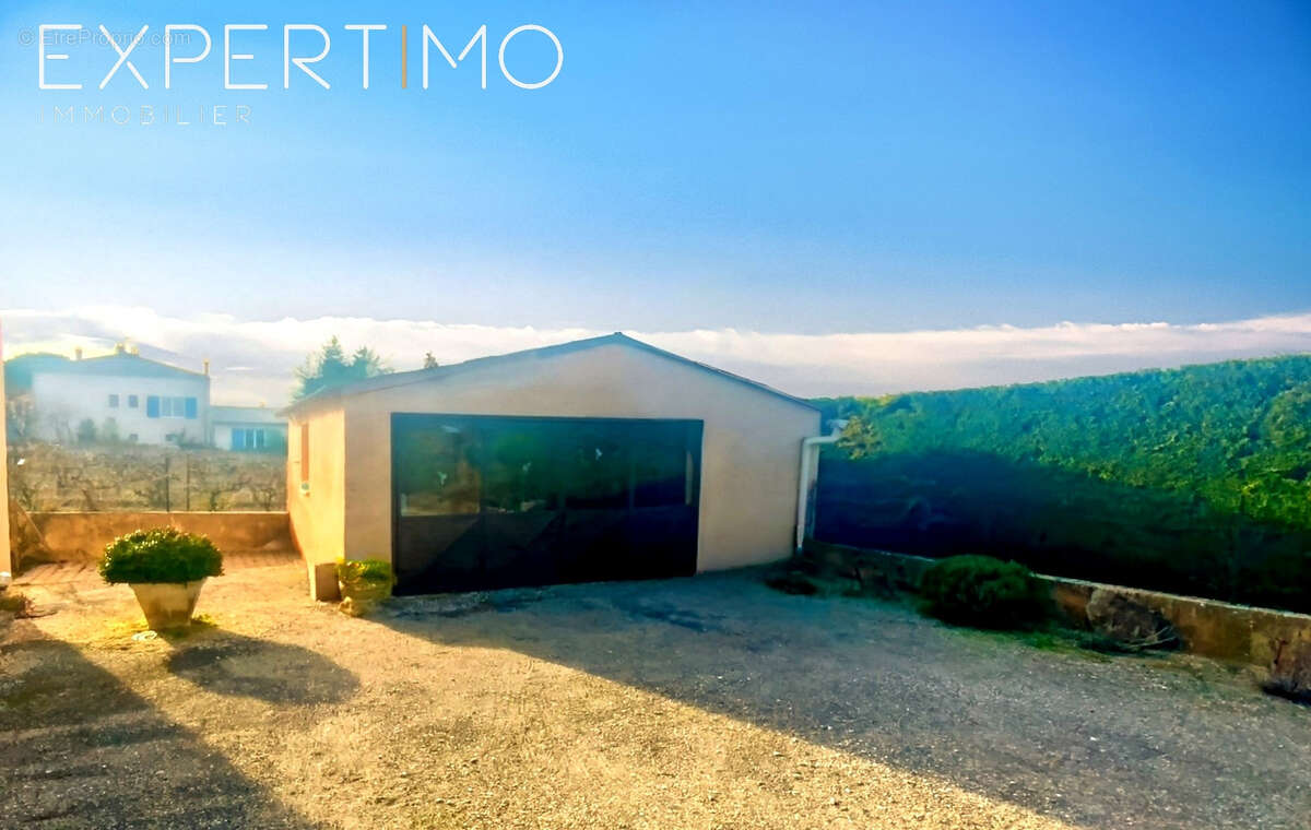 Appartement à BONNIEUX