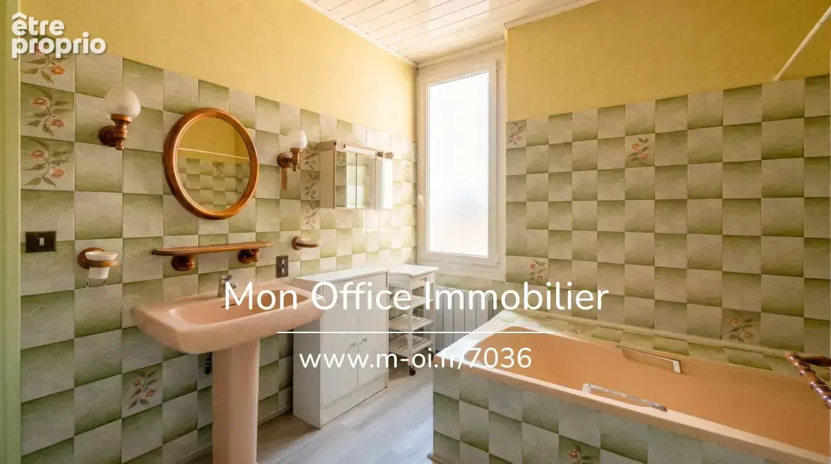 Référence : 7036-CDI - Grande maison de ville avec cour intérieure et fort potentiel - photo 13