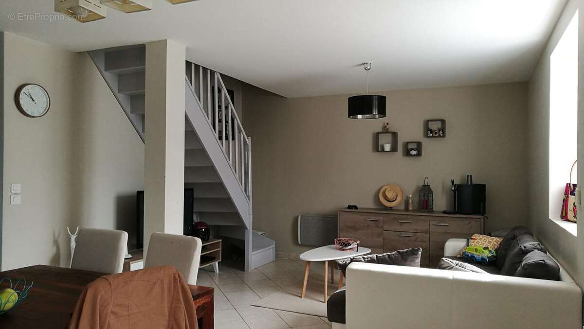 Maison à SAINT-ASTIER