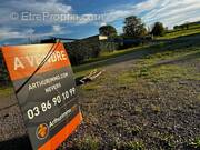 Terrain à SAINT-GERMAIN-CHASSENAY