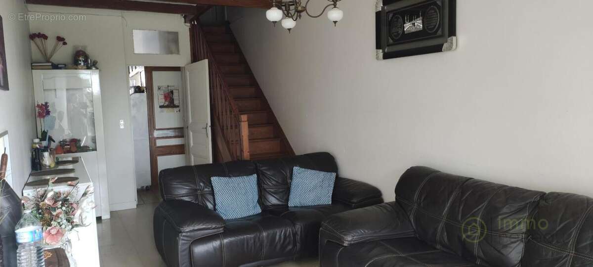 Maison 130 m² à Saint-Bonnet-Sur-Gironde  - photo 10