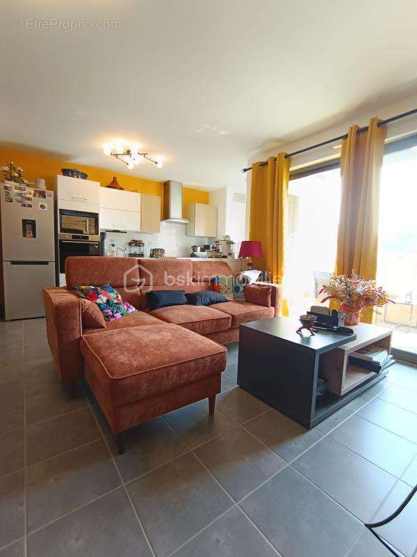 Bertrand joubert by bskimmobilier vous propose à 'tours nord tranchee' - photo 2