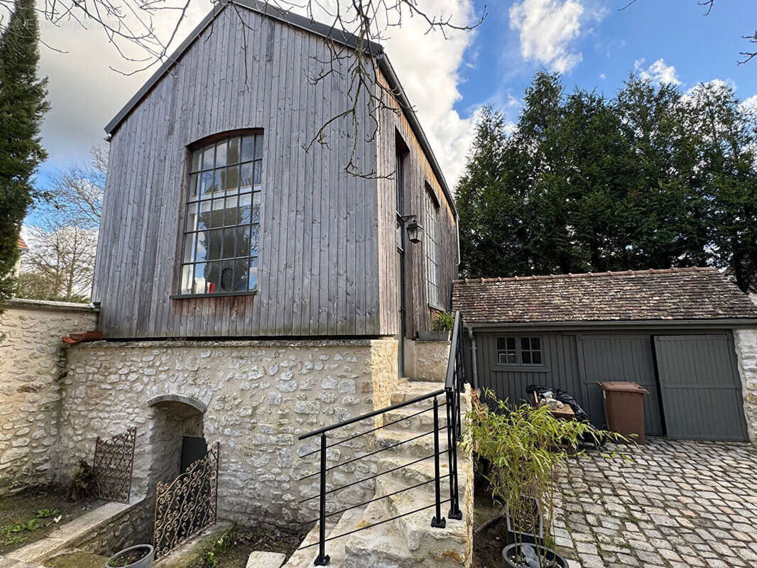 Maison à SAINT-NOM-LA-BRETECHE
