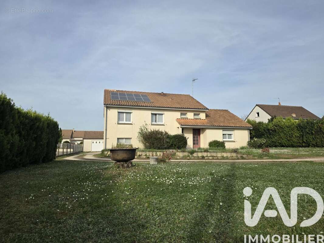 Maison 149 m² à Chatellerault  - photo 9