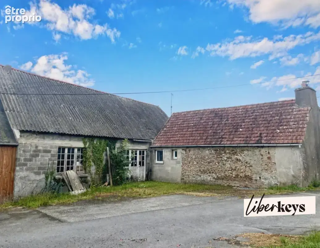 Maison à LA ROCHE-DERRIEN
