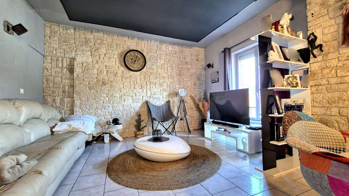 Appartement à DAMERY