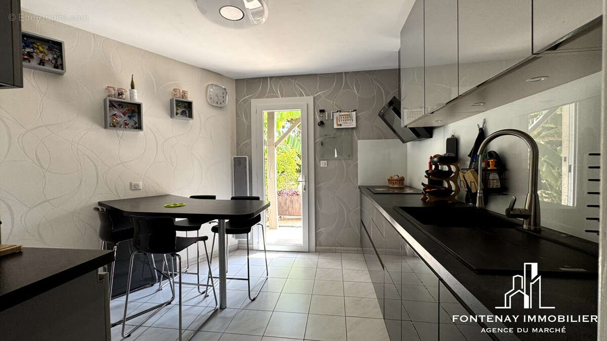 Maison à FONTENAY-LE-COMTE