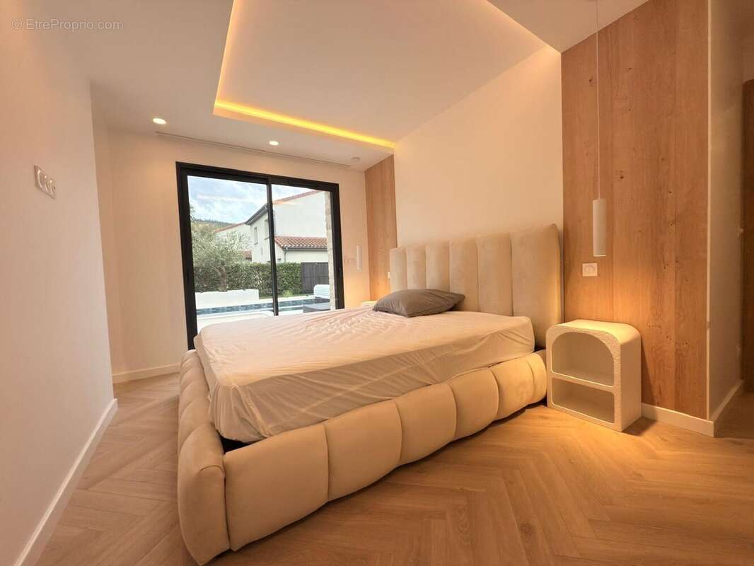 Maison à LES MARTRES-DE-VEYRE