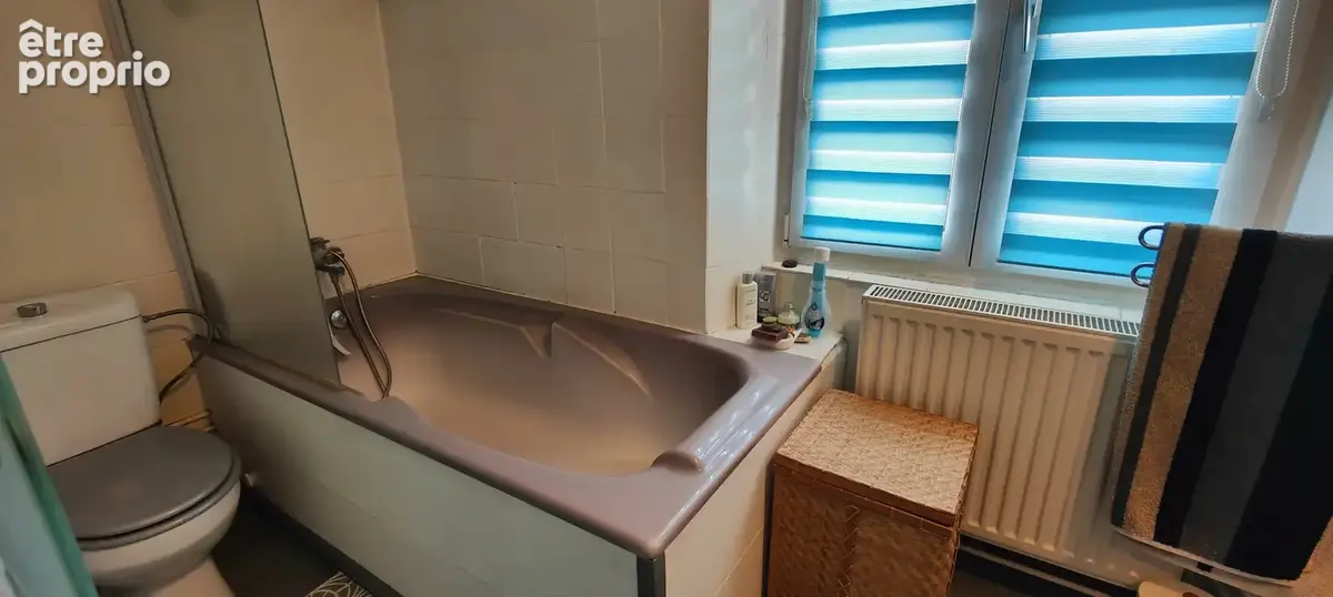 A La Claquette, appartement F2 en duplex, 68.40 m2, jardin privatif de 98 m2, deux grandes caves. - photo 13