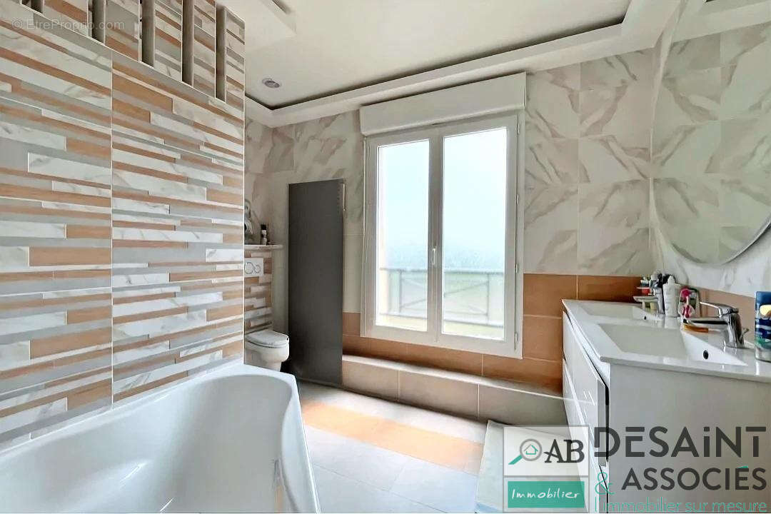 A vendre maison récente sur Crécy la Chapelle 155 m2, sur terrain de 1012m2. - photo 8