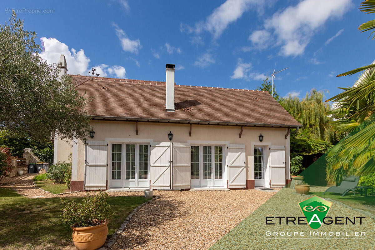 Maison à VERNEUIL-SUR-SEINE