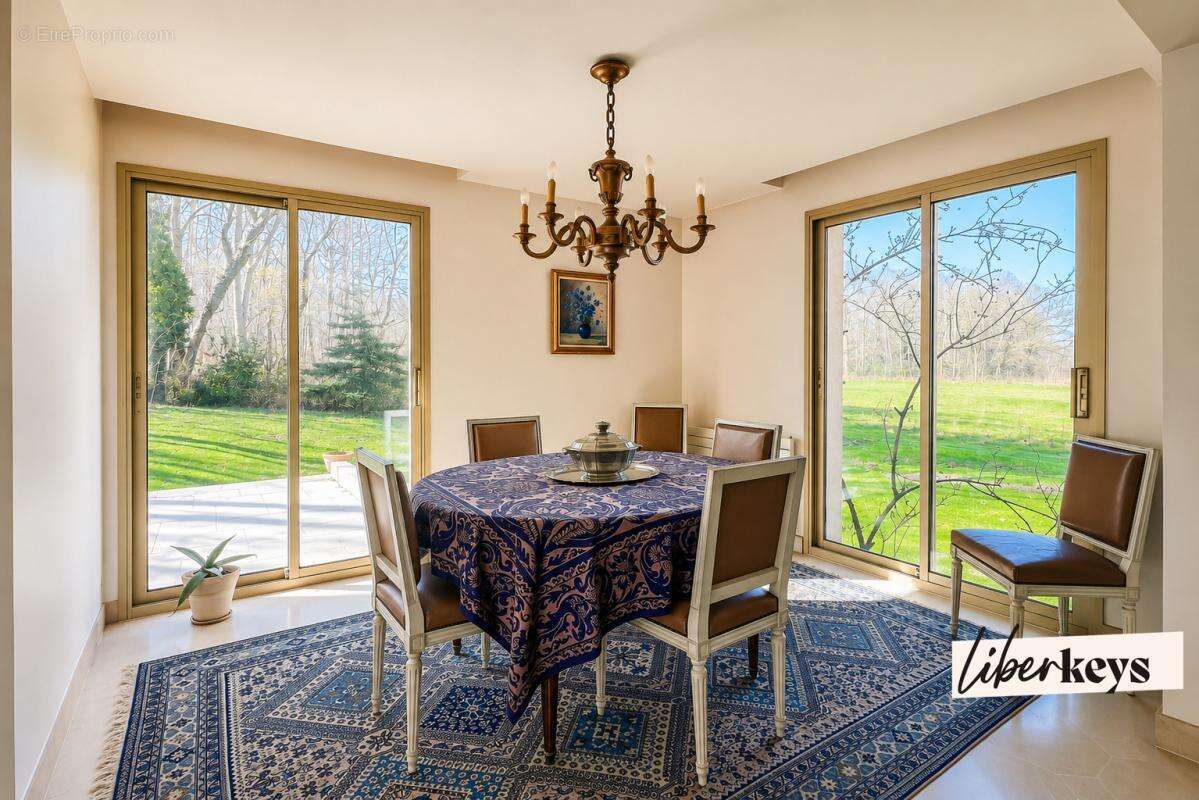 Maison d’exception 7 pièces - Maudétour-en-Vexin - 254 m² sur 2 357 m² de terrain - photo 6