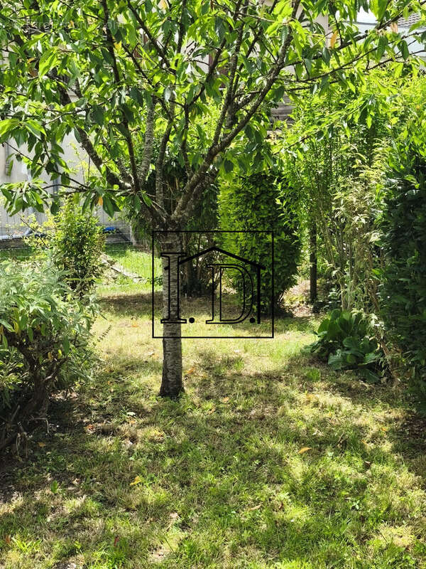 Fond du jardin ombragé - Maison à EYMET