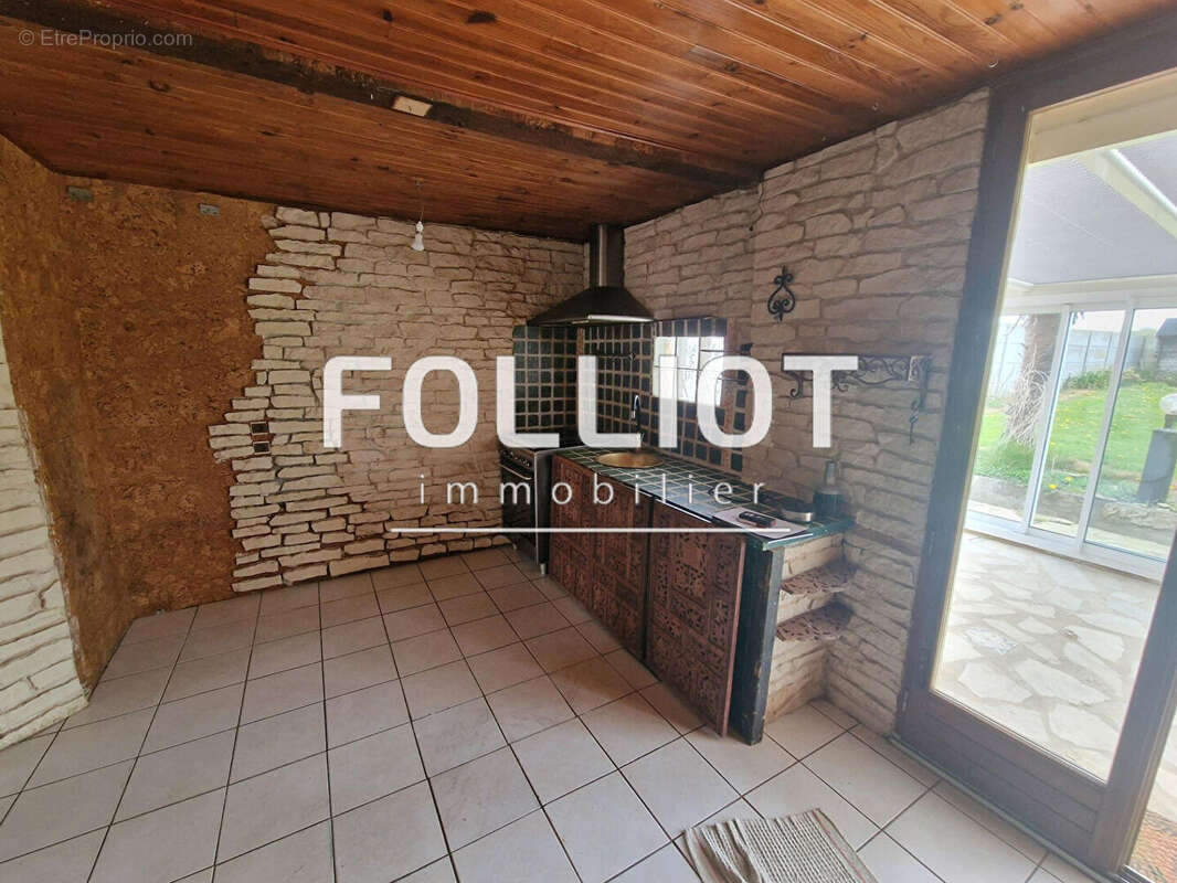 Maison à SAINT-SEBASTIEN-DE-RAIDS