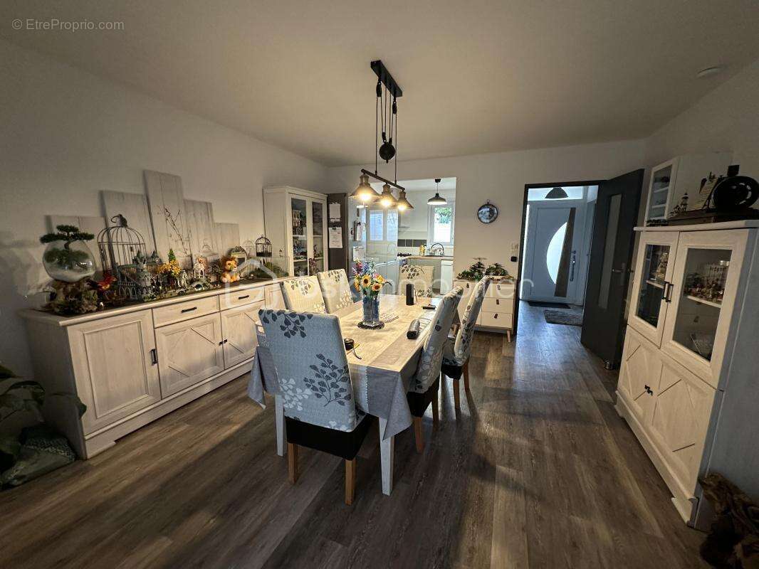 Maison à JAUNAY-CLAN