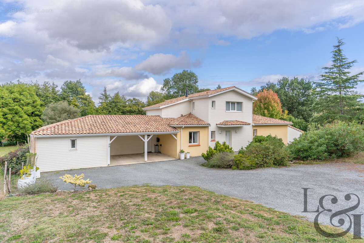 Maison à DOLMAYRAC