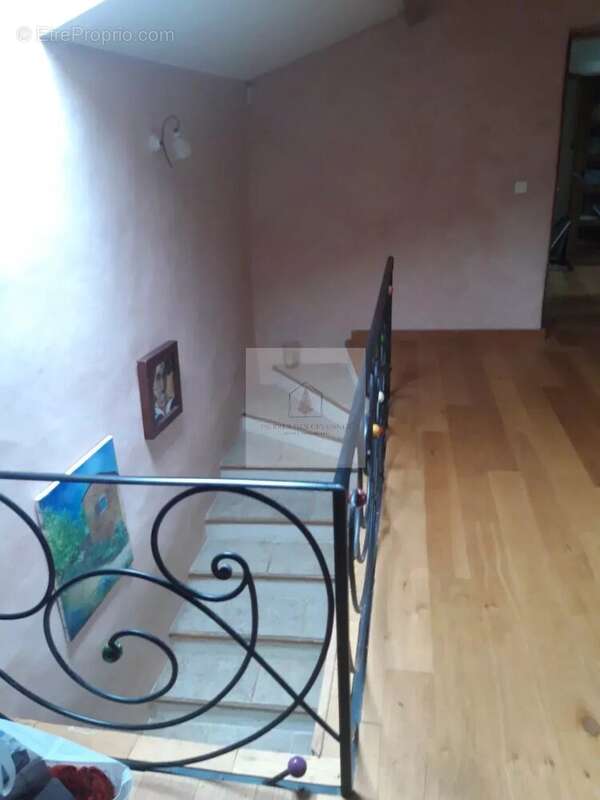 Maison à LE COLLET-DE-DEZE