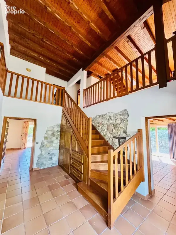 Allonzier la Caille  propriété  T8 300 m2  terrain 11000 m2 - photo 4