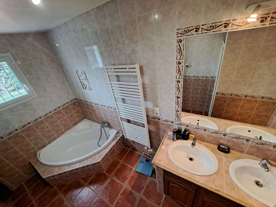 Maison Proche Malaucene 4 chambres sur grand terrain - photo 13