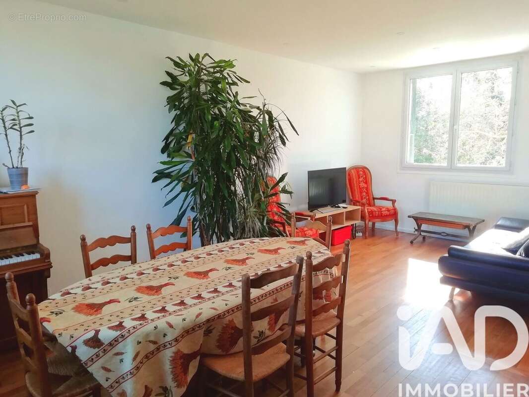 Photo 2 - Maison à BRUNOY