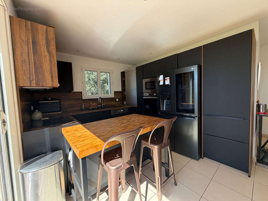 Maison à BAGNOLS-EN-FORET