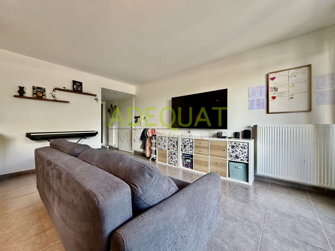 Appartement à L'ISLE-D'ABEAU