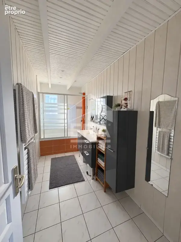 Maison 130m² à saint-georges-des-coteaux - photo 9
