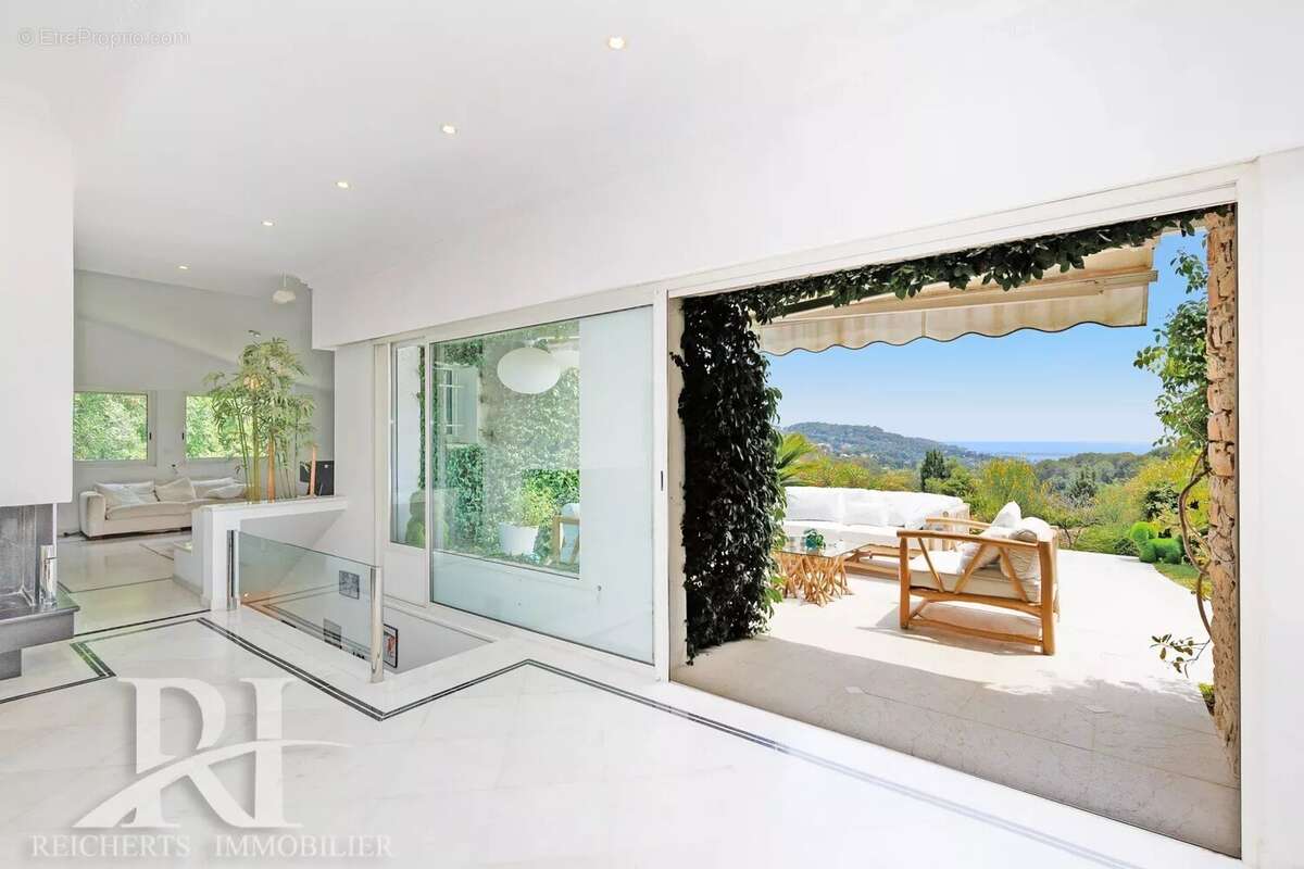 Maison à MOUGINS