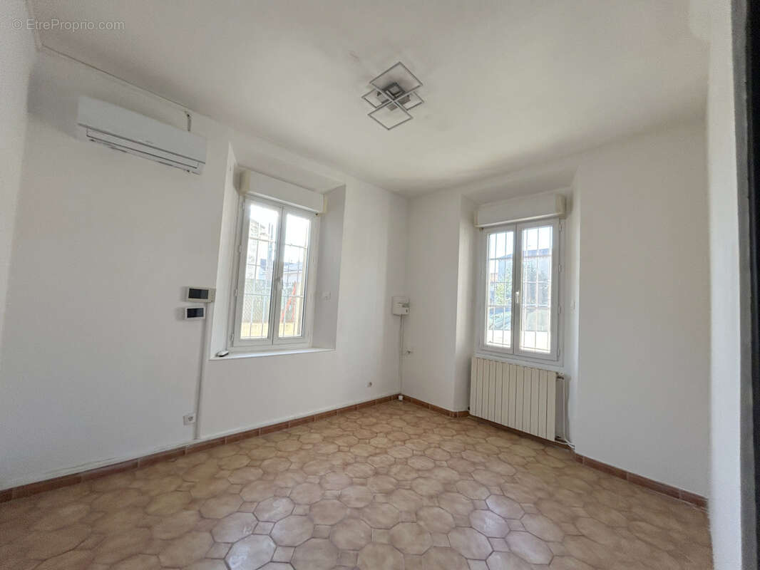 Maison à LEZIGNAN-CORBIERES