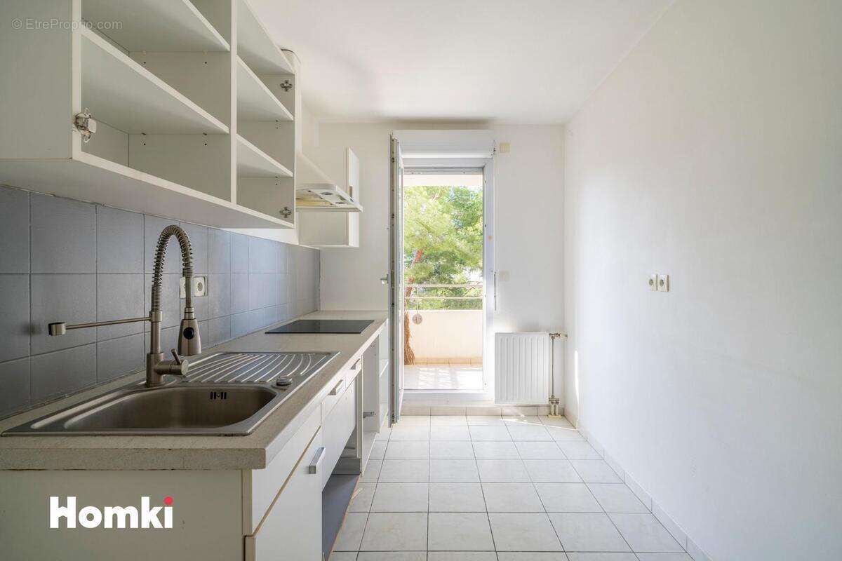 Appartement à MARSEILLE-14E
