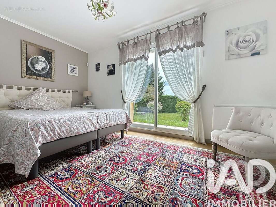 Photo 3 - Maison à RUBELLES