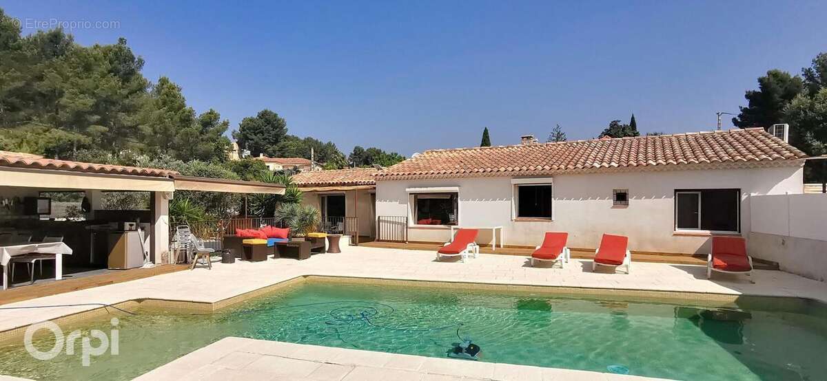 Maison à LA CADIERE-D'AZUR