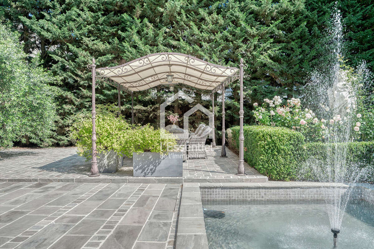 Maison à MAISONS-LAFFITTE