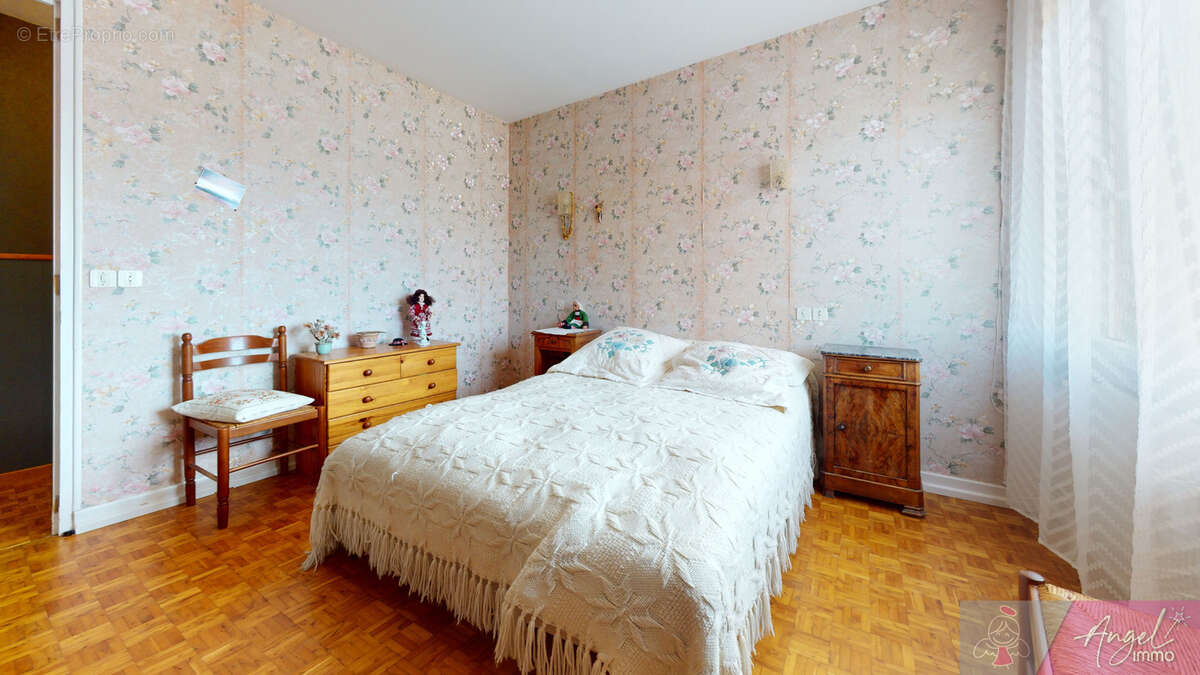 Maison à DAMPIERRE