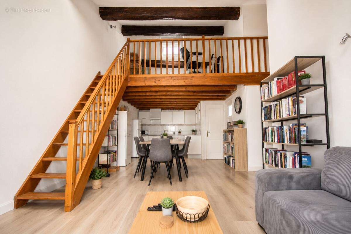 Immeuble de rapport  2 appartements et grand garage de 90 m Argeliers - photo 2