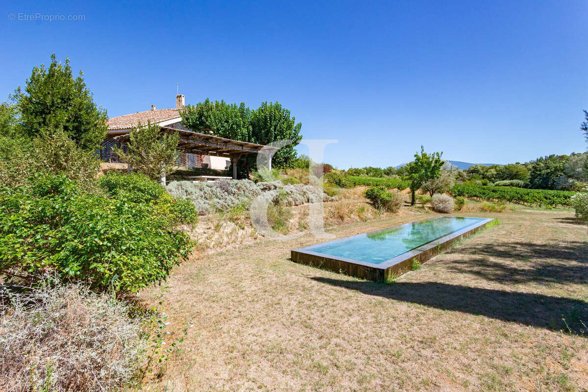 Maison 251 m² à Vaison-La-Romaine  - photo 2