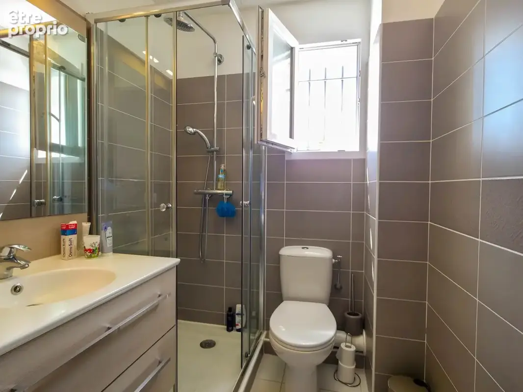 ST ROMAN, NICE OUEST – Maison individuelle 4P avec jardin, double garage et piscine dans la résidence - photo 15
