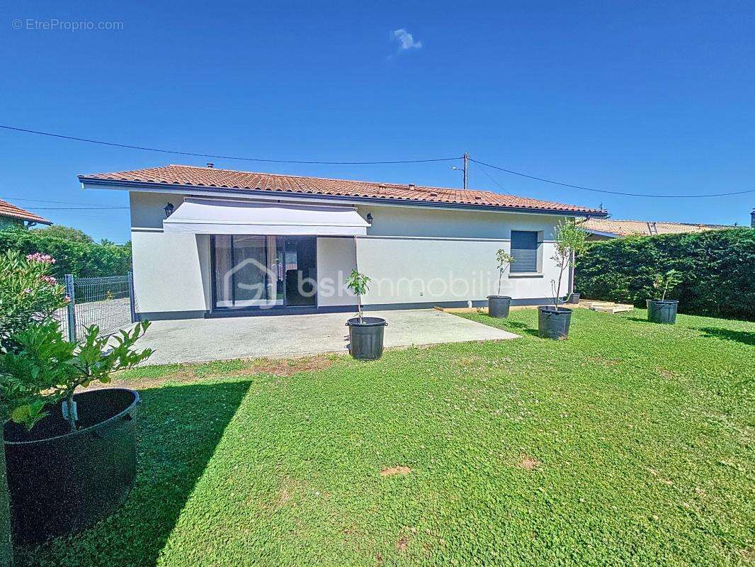 Maison rénovée 3 pièces + annexe aménagée - Jardin & grande terrasse - photo 2