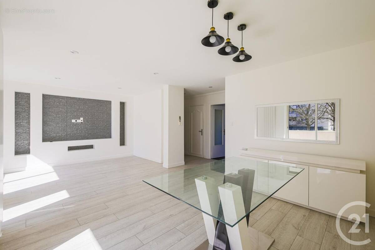 Appartement à SAINT-MARTIN-D&#039;HERES