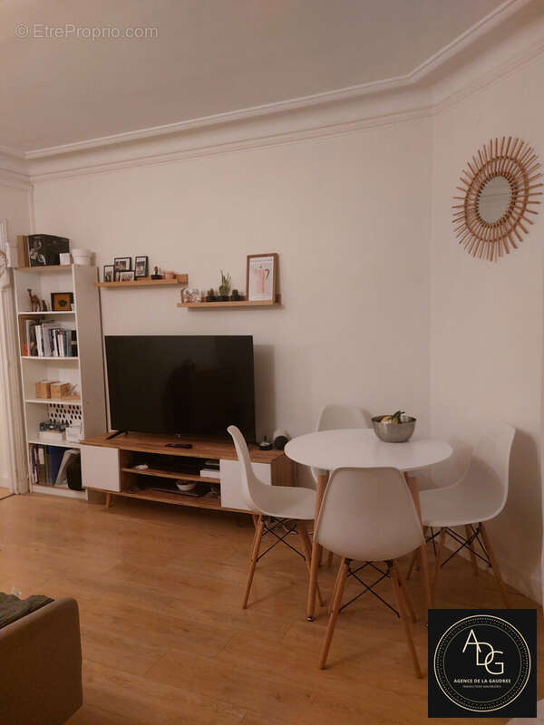 Appartement à PARIS-11E