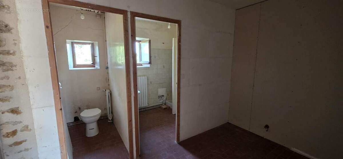 Maison à SAINT-CIVRAN