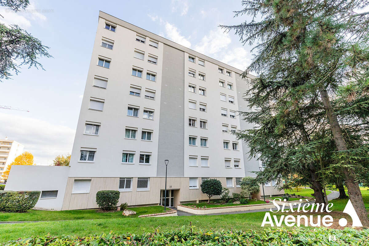 Appartement à CHILLY-MAZARIN